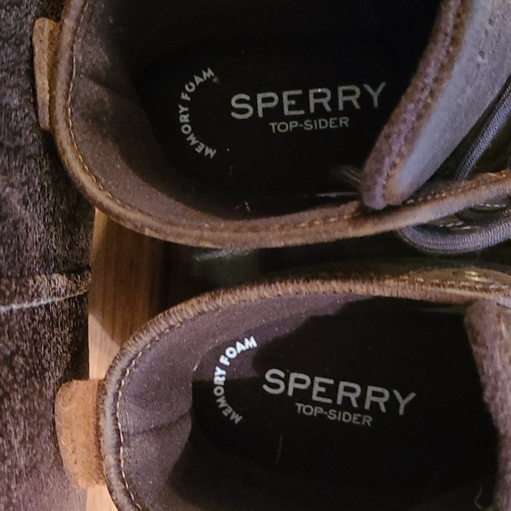 Sperry - Picture 2 of 4
